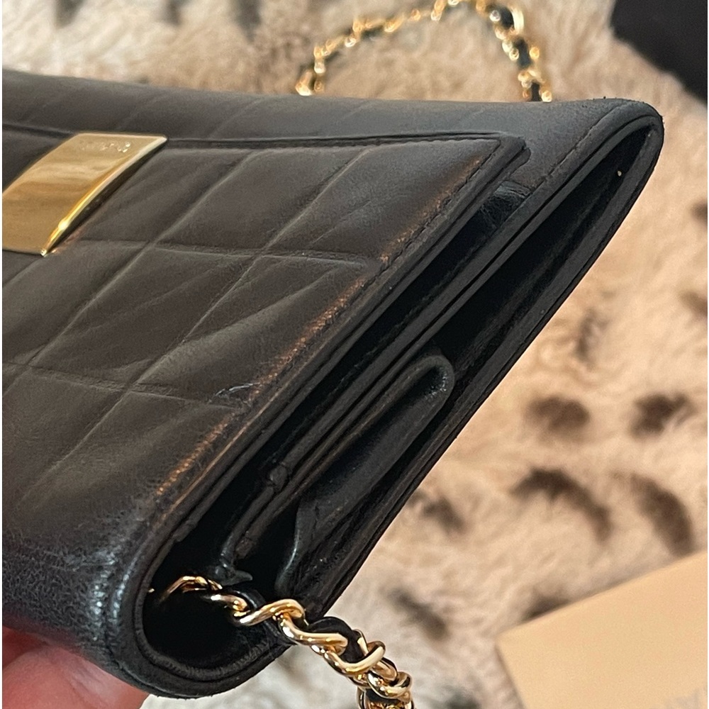CHANEL Black and Gold Quilted Wallet - Picture 4 of 16